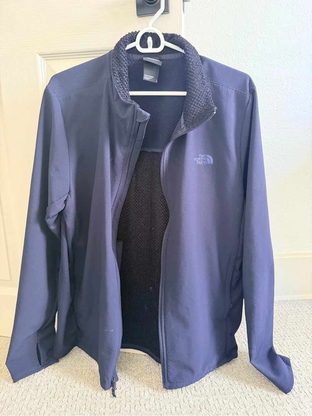 The North Face Men's Navy Blue Full-Zip Jacket